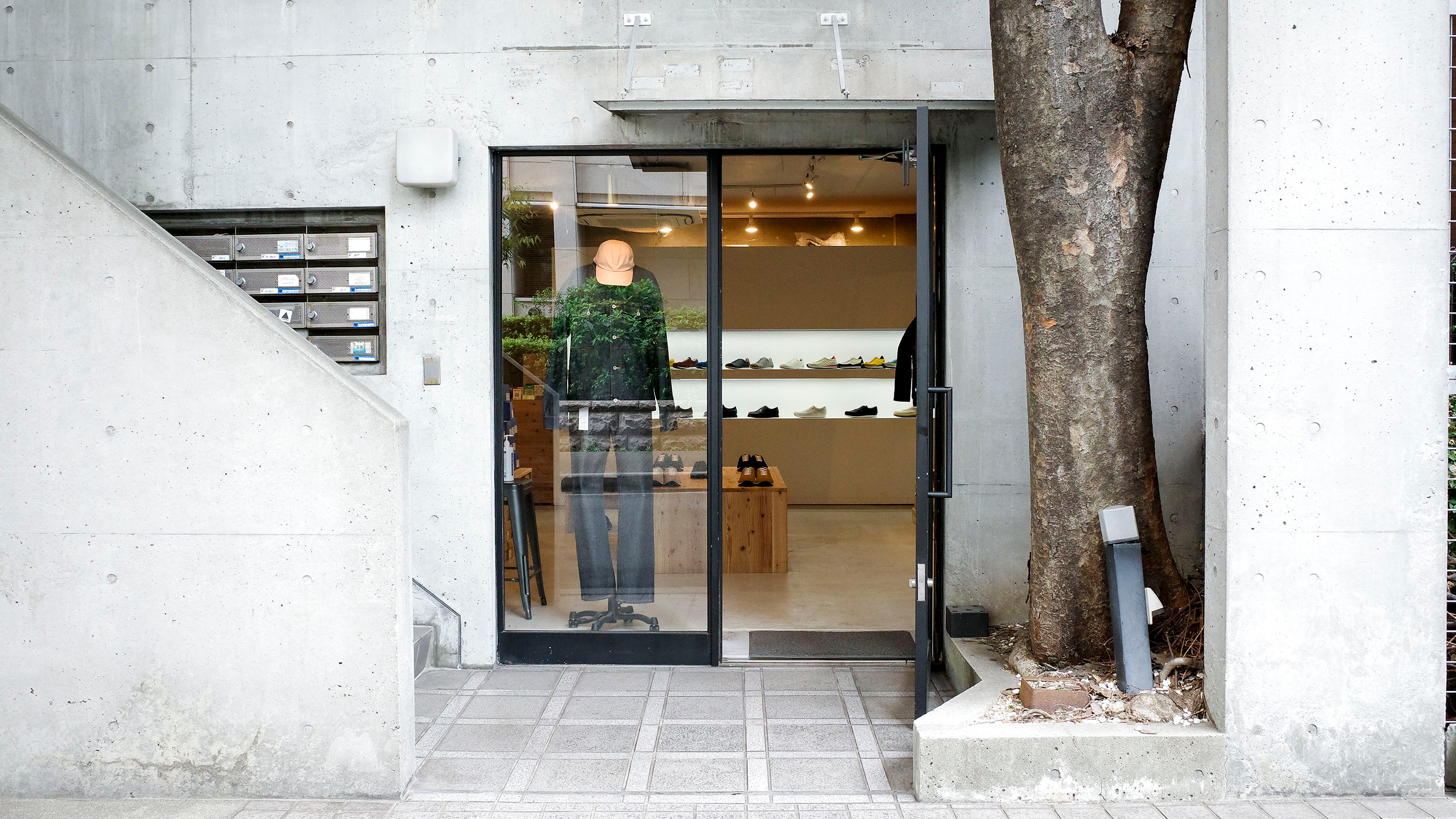 直営店struct 定休日変更のお知らせ